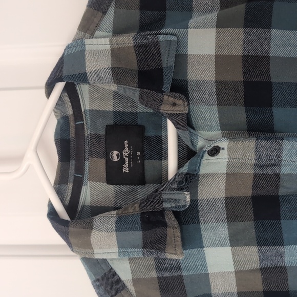 Bottom down plaid shirt - Picture 3 of 4